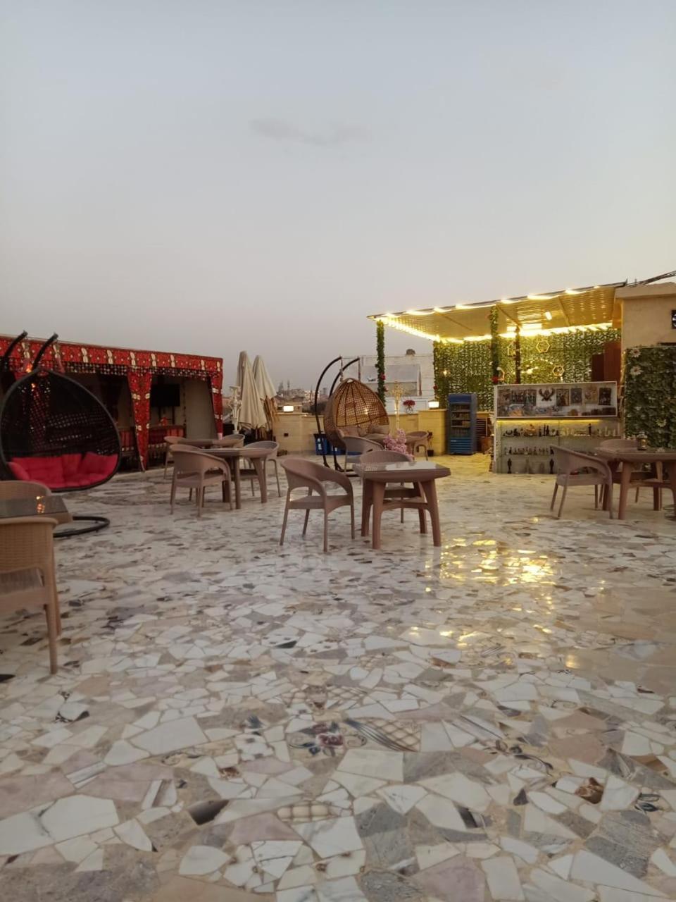 Отель Pyramid View Gh Kafrat al Jabal Экстерьер фото